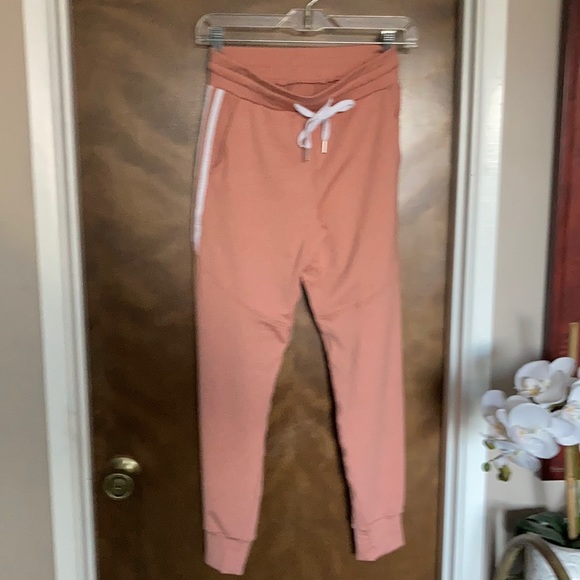 Buffbunny joggers - Picture 1 of 2